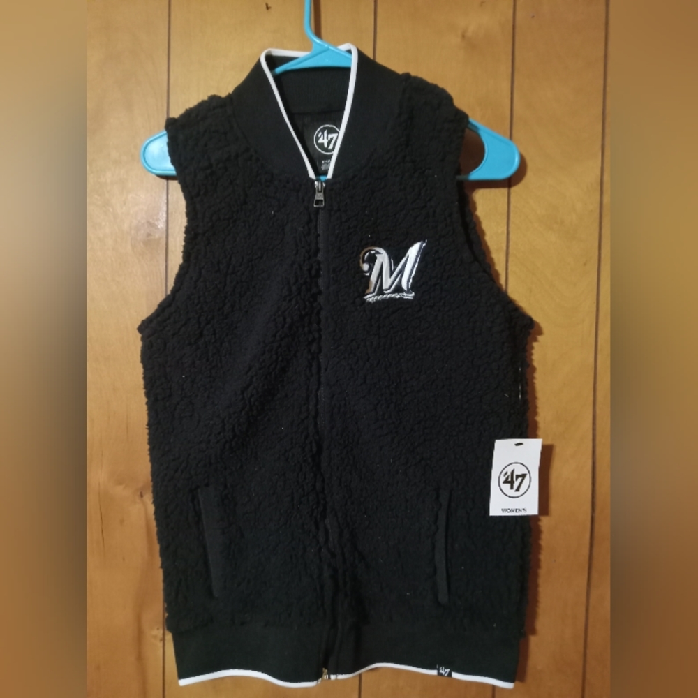 Milwalkee Brewers 47 Brand Vest New w/Tags in Excellent Condition.